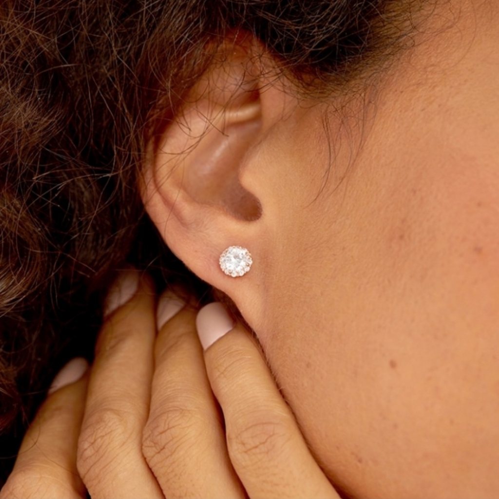 Genevive Jewelry Classic Cz Stud Earrings